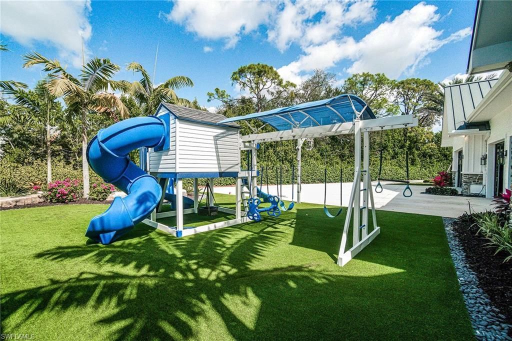 325 Cocohatchee Blvd, Naples, FL 34110 Photo