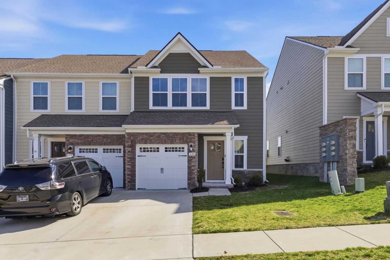 688 Exmoor Dr, Goodlettsville, TN 37072 Main Photo