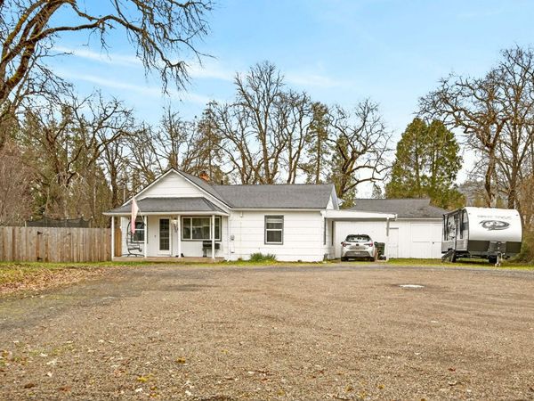 120 Birch Street, Shady Cove, OR 97539