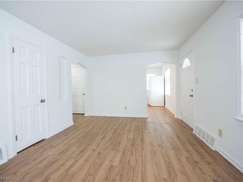 20600 Watson Road, Maple Heights, OH 44137 Photo 10