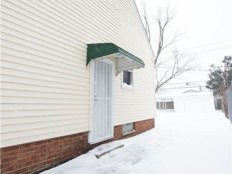 20600 Watson Road, Maple Heights, OH 44137 Photo 38