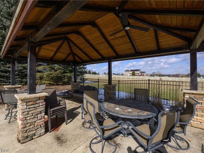 1617 Charolais Street NW, Uniontown, OH 44685 Photo 9