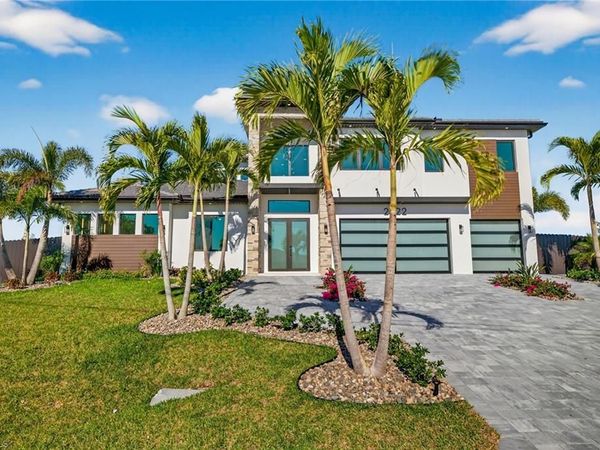 2822 SW 17th AVE, CAPE CORAL, FL 33914