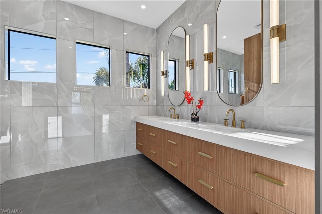 2822 SW 17th Ave, Cape Coral, FL 33914 Photo