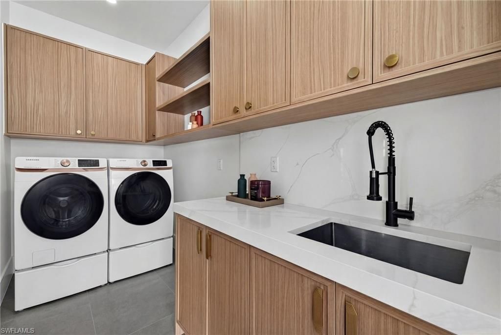 2822 SW 17th Ave, Cape Coral, FL 33914 Photo