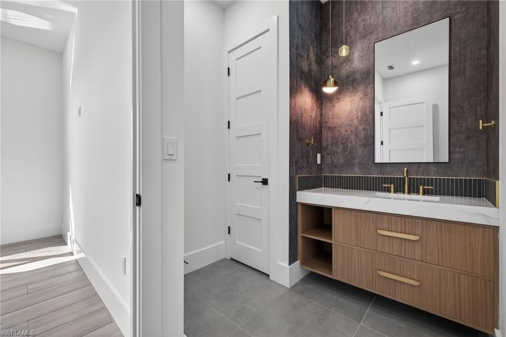 2822 SW 17th Ave, Cape Coral, FL 33914 Photo