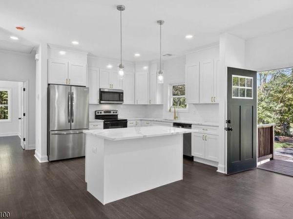 903 Aspen Ct, Stillwater, NJ 07860