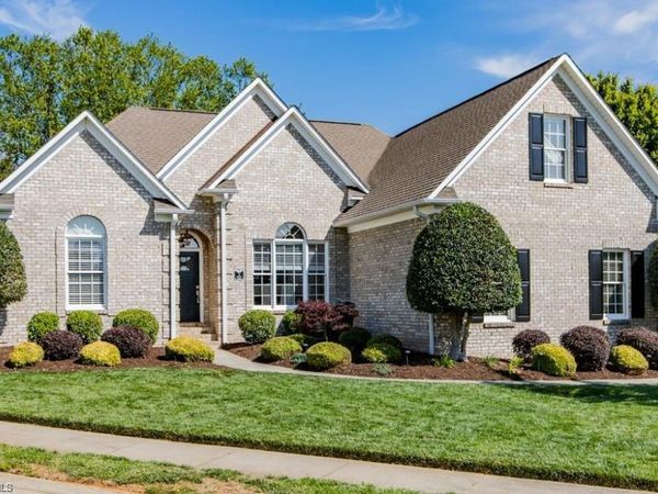 2 Wexford Circle, Thomasville, NC 27360