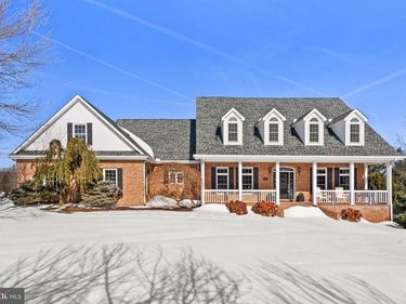 256 CLIFFSIDE DRIVE, EDINBURG, VA 22824