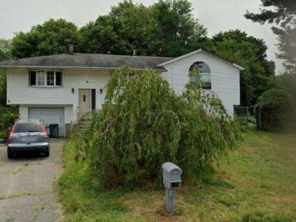 2 Partridge Lane , East Setauket, NY 11733