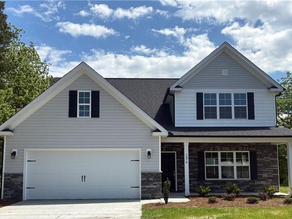 7376 Ridge Road , Winston-Salem, NC 27107