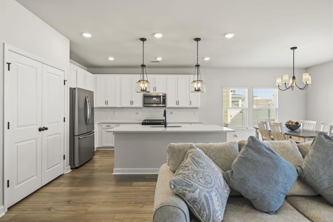 269 Valerio St.  Photo 17