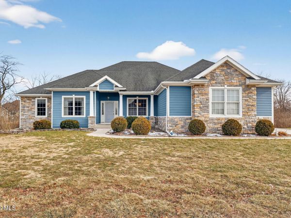 25200 Rocky Harbour Drive, Perrysburg, OH 43551