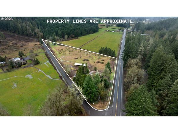 18462 S HIGHWAY 211, Molalla, OR 97038
