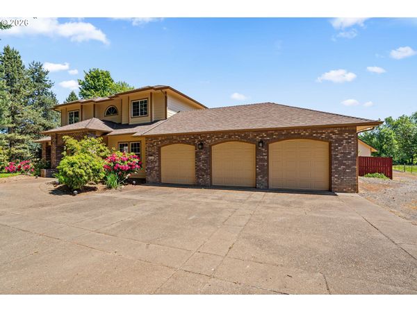 37310 Fawn DR, Lebanon, OR 97355