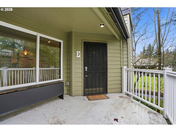 5059 FOOTHILLS DR, Unit E, Lake Oswego, OR 97034