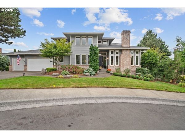 2360 FALCON DR, West Linn, OR 97068
