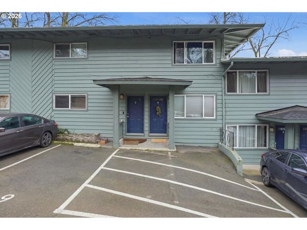 1015 SW BERTHA BLVD, Unit 4, Portland, OR 97219