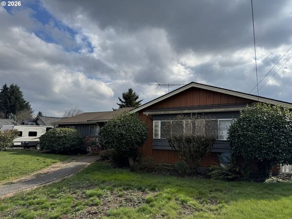 240 NW BAKER CREEK RD, McMinnville, OR 97128