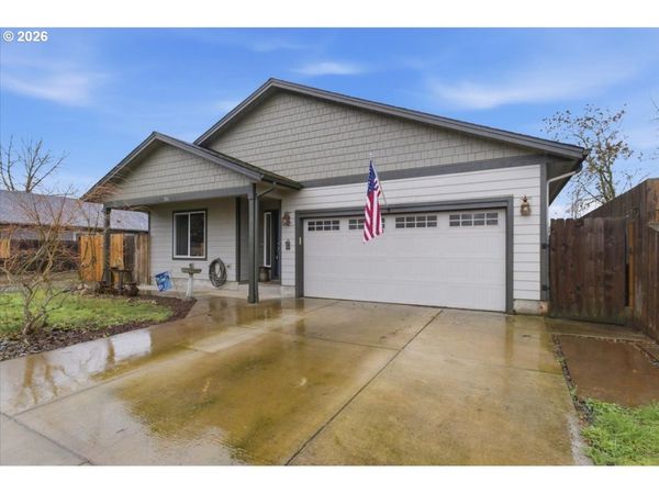 806 Wassom ST, Lebanon, OR 97355