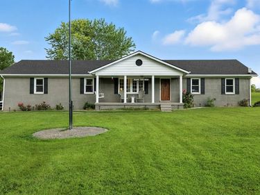 3189 Love Lee Road, Morgantown, KY 42261