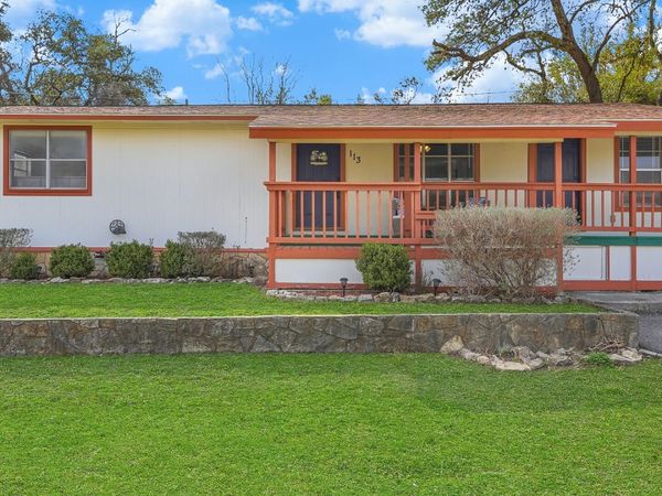 113 Creekview Dr, Canyon Lake, TX 78133