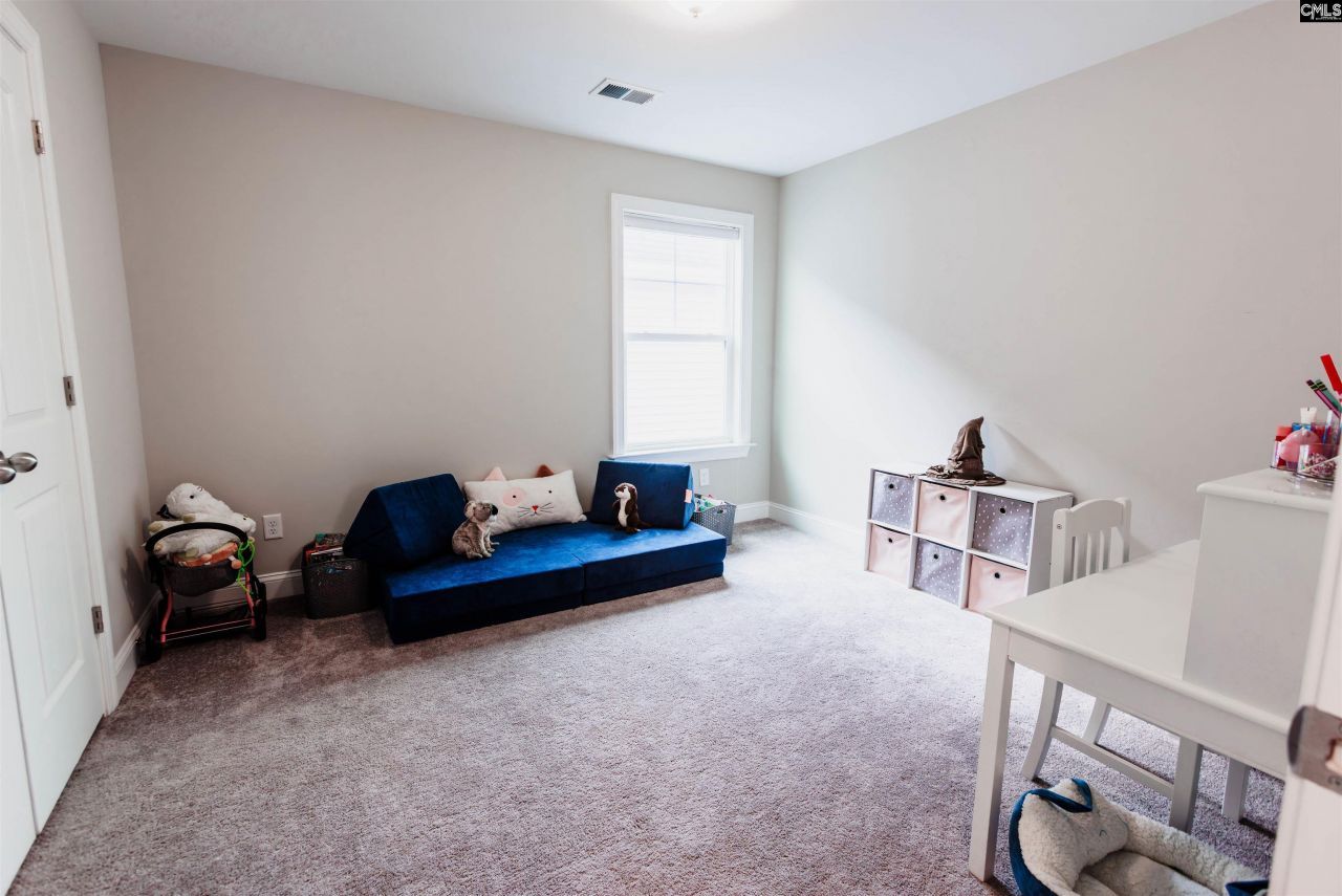 133 Hadleigh Drive  Photo 12