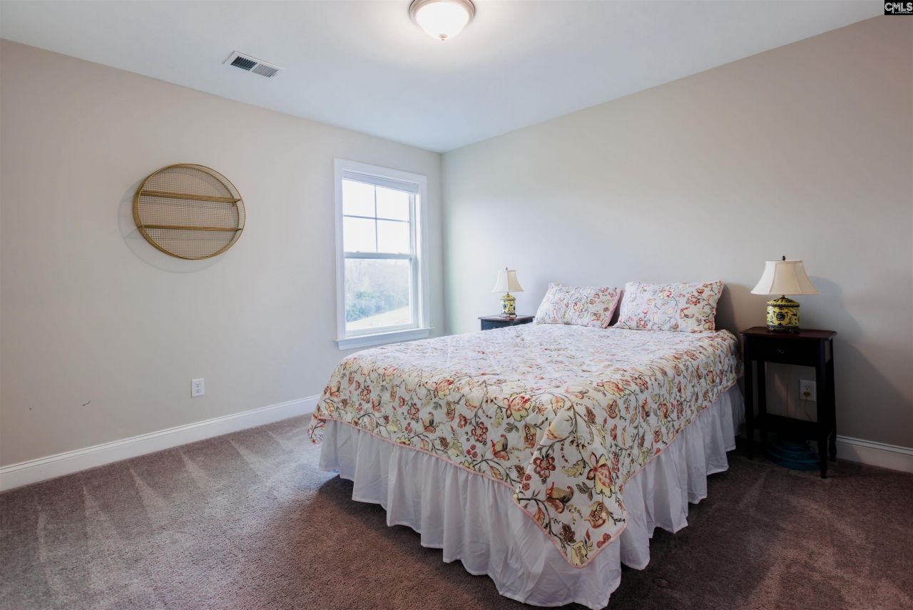 133 Hadleigh Drive  Photo 15