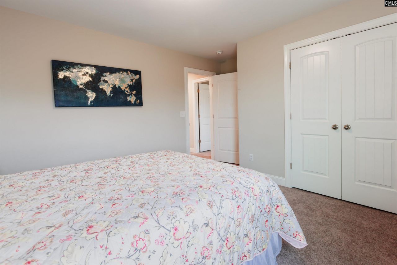 133 Hadleigh Drive  Photo 16