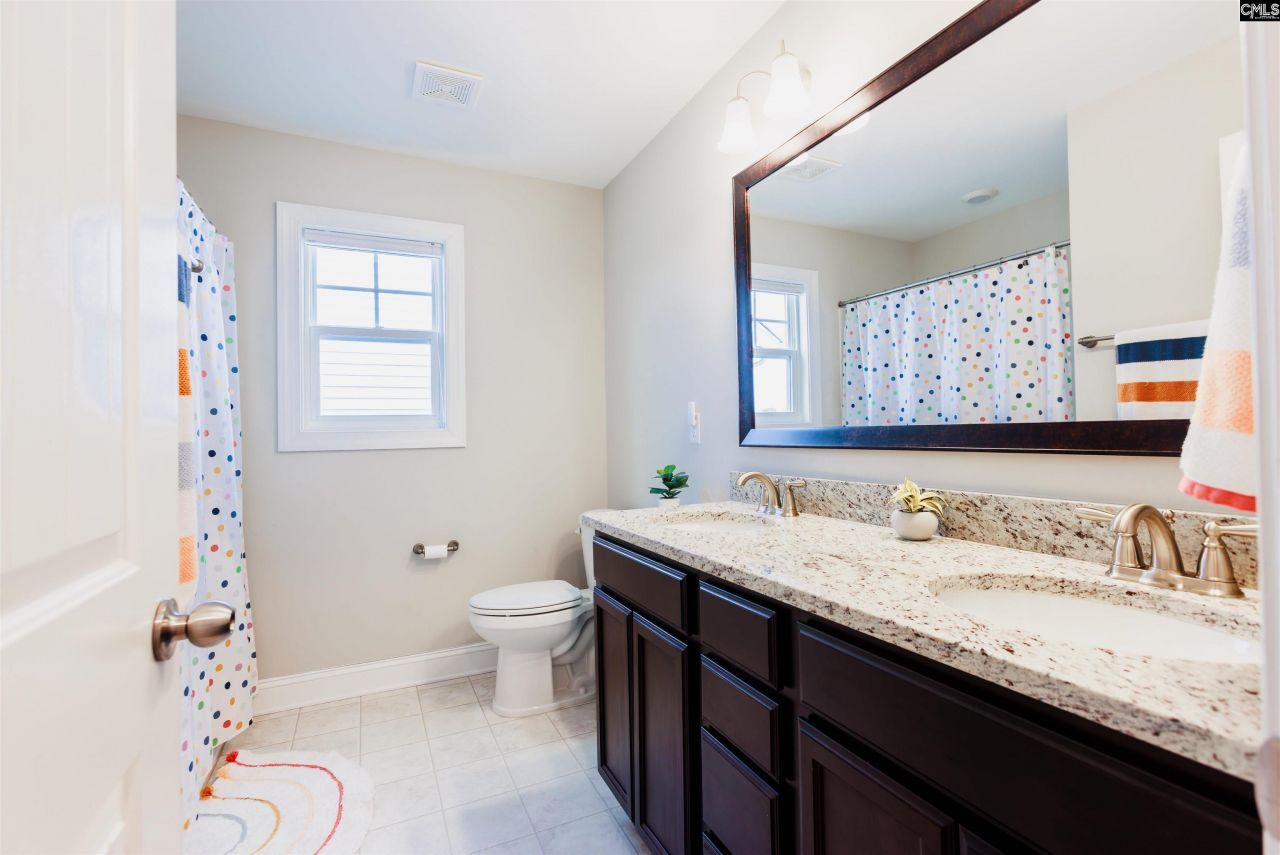 133 Hadleigh Drive  Photo 17