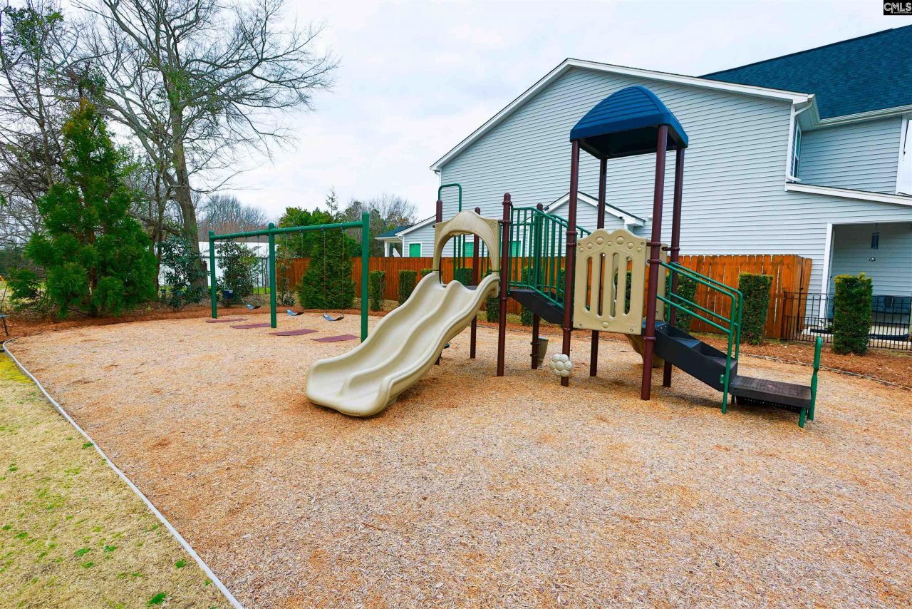 133 Hadleigh Drive  Photo 26