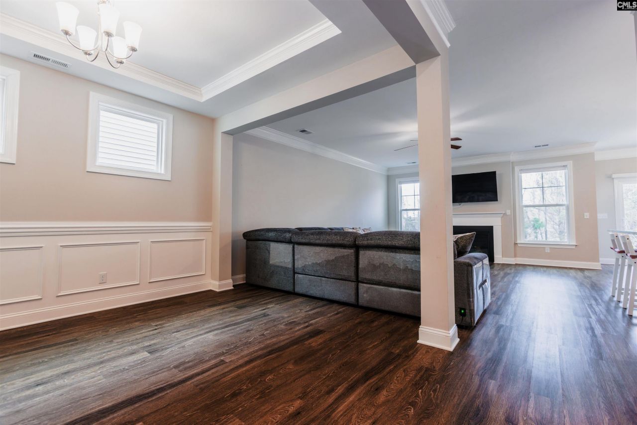 133 Hadleigh Drive  Photo 4