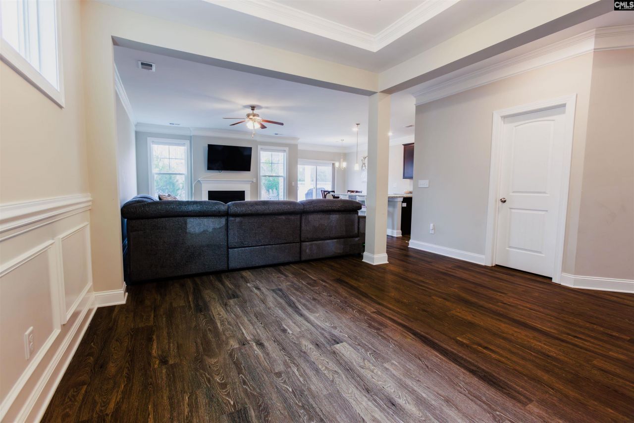 133 Hadleigh Drive  Photo 5