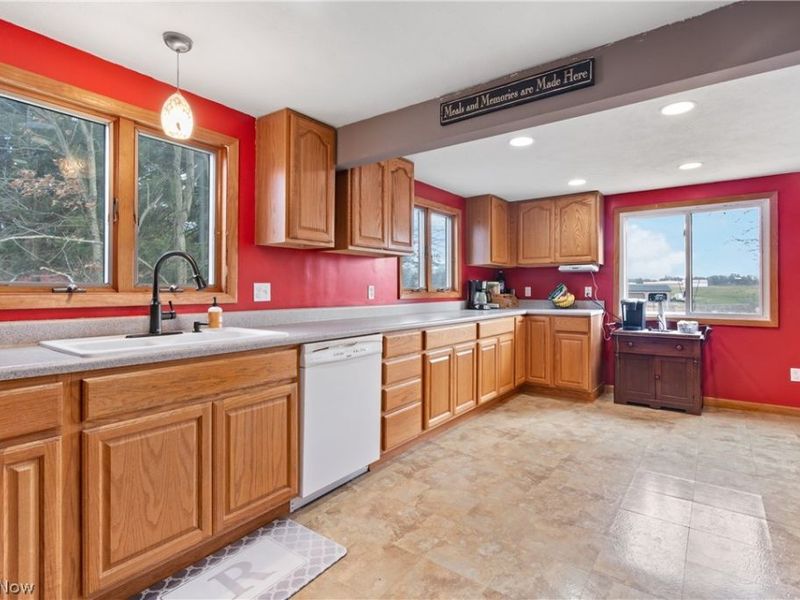 1707 Congress Lake Road, Mogadore, OH 44260 Photo 11