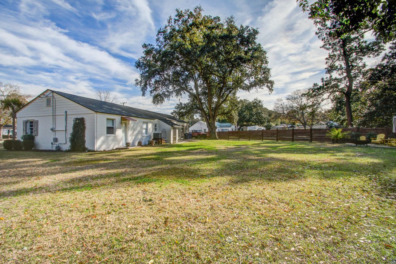 1435 N Edgewater Drive Photo 23