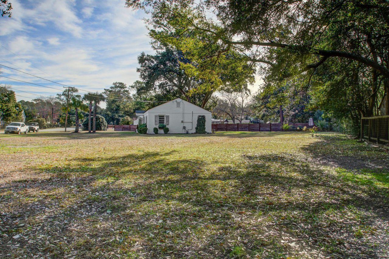 1435 N Edgewater Drive Photo 24