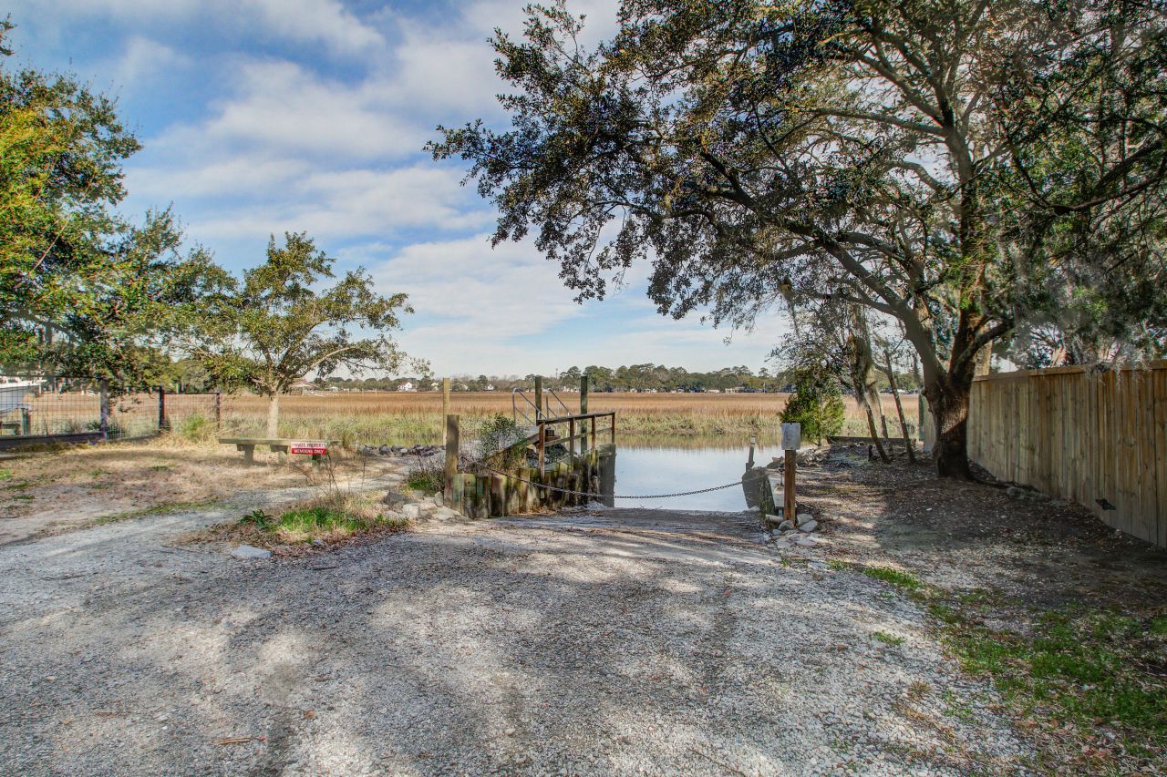 1435 N Edgewater Drive Photo 26