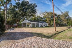 1435 N Edgewater Drive photo 4