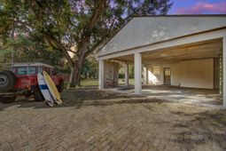 1435 N Edgewater Drive photo 4