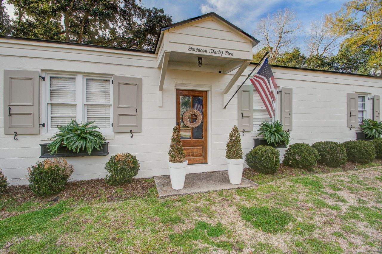 1435 N Edgewater Drive Photo 5