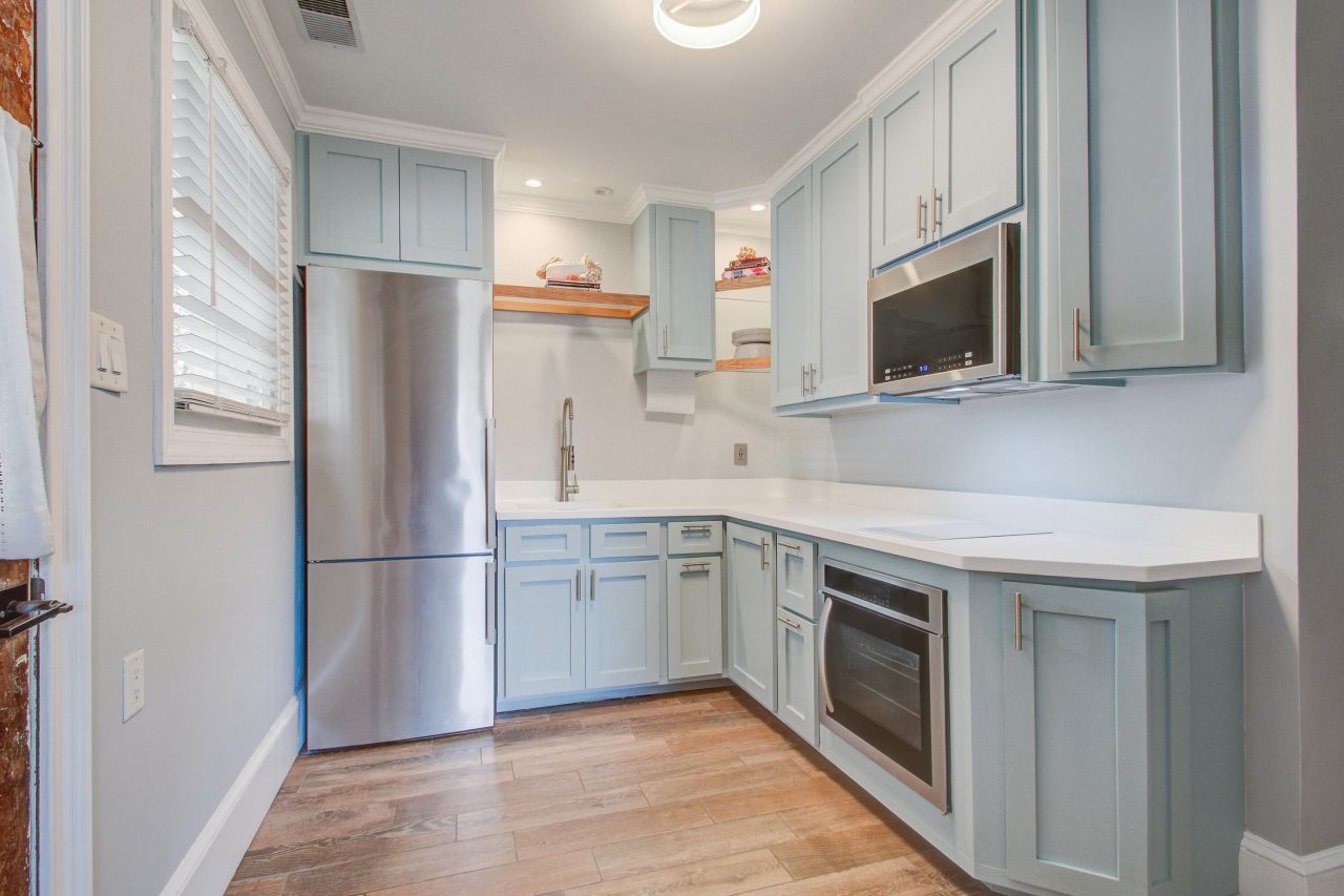 1435 N Edgewater Drive Photo 9