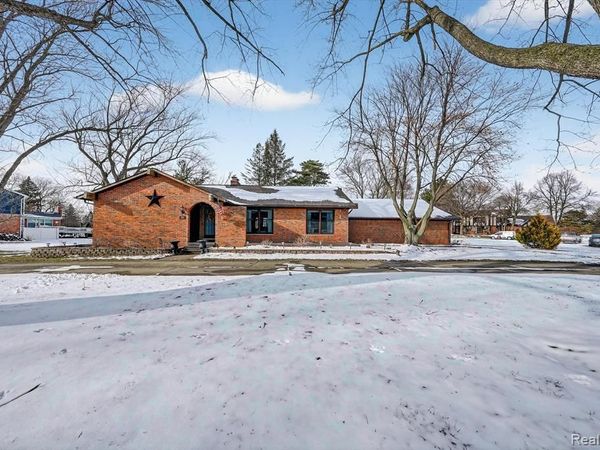 5397 Sutton Place, Grand Blanc Twp, MI 48439