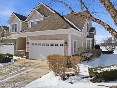 24803 Reeds Pointe Drive, Novi, MI 48374