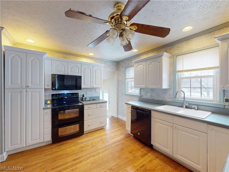 7911 S Ridge Road, Madison, OH 44057 Photo 18