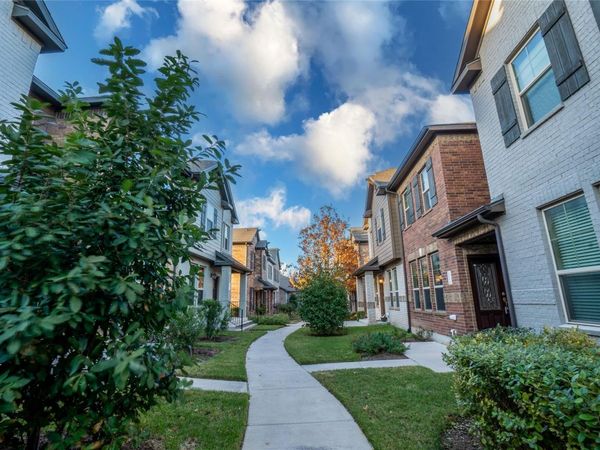 7220 Wyoming Springs DR, Unit 203, Round Rock, TX 78681