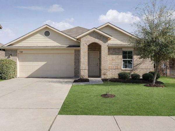 11221 Bachman DR, Austin, TX 78754