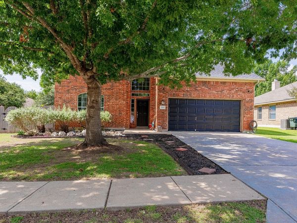 1114 Calistoga DR, Leander, TX 78641
