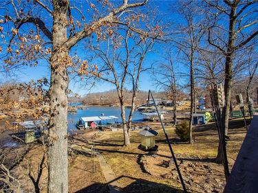 29613 Forthview Road, Edwards, MO 65326