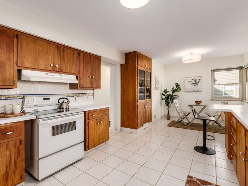 41 S Broadleigh Road, Columbus, OH 43209 Photo 12