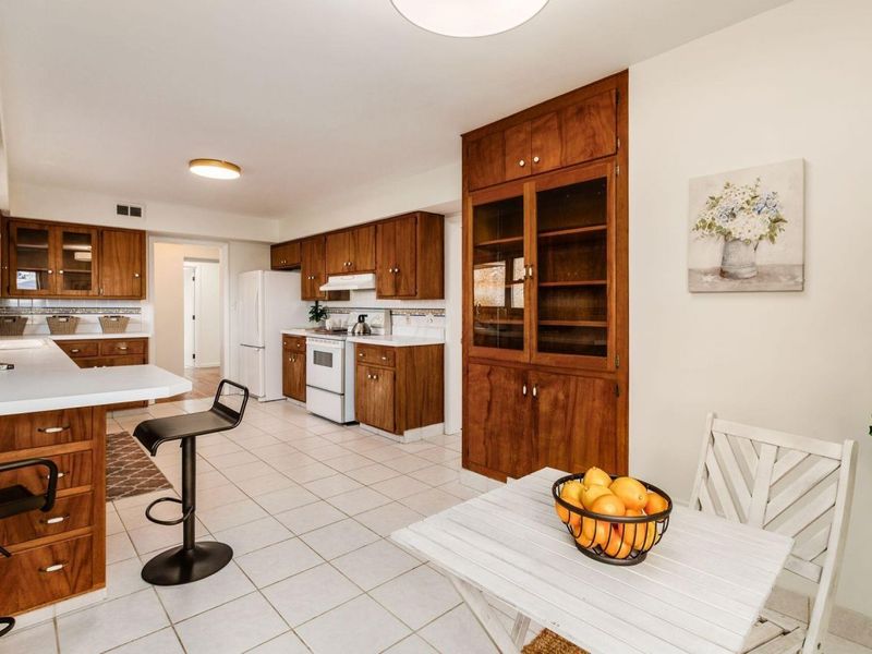 41 S Broadleigh Road, Columbus, OH 43209 Photo 14